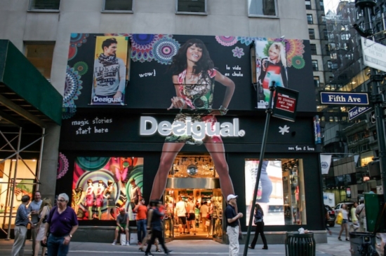 A Desigual shop in New York's 5th Avenue (by Desigual)